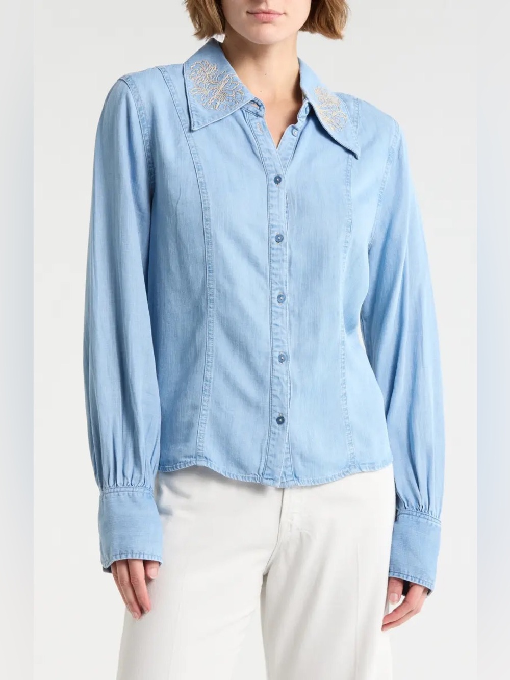 Democracy Embroidered Chambray Button Down Shirt Size Medium Blue Long Sleeve